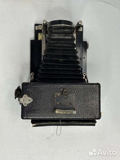 Старинный фотоаппарат Германия