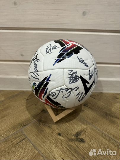 Футбольный мяч demix