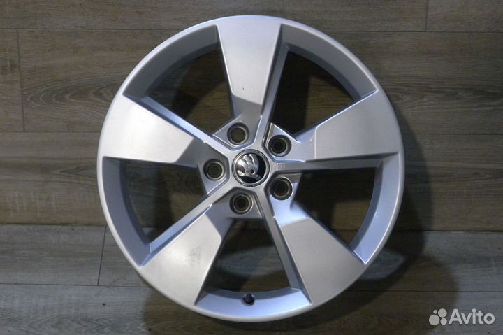Комплект оригинальных дисков R17 Skoda Yeti