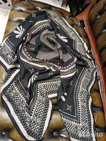 Платок chanel и jimmy choo оригинал Лондон