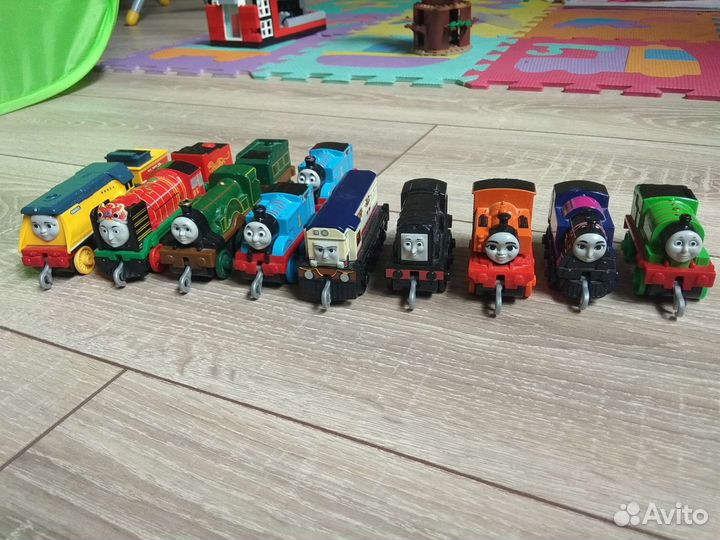 Машинки паровозик Томас