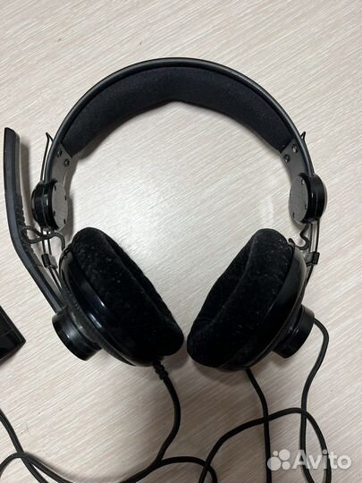 Продам Наушники Razer Megalodon