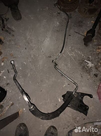 Chrysler voyager 2 91-95 трубка кондиционера (2шт)