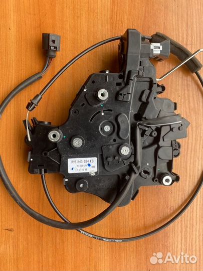 Замок сдвижной двери Vw Transporter T5 caab 2011