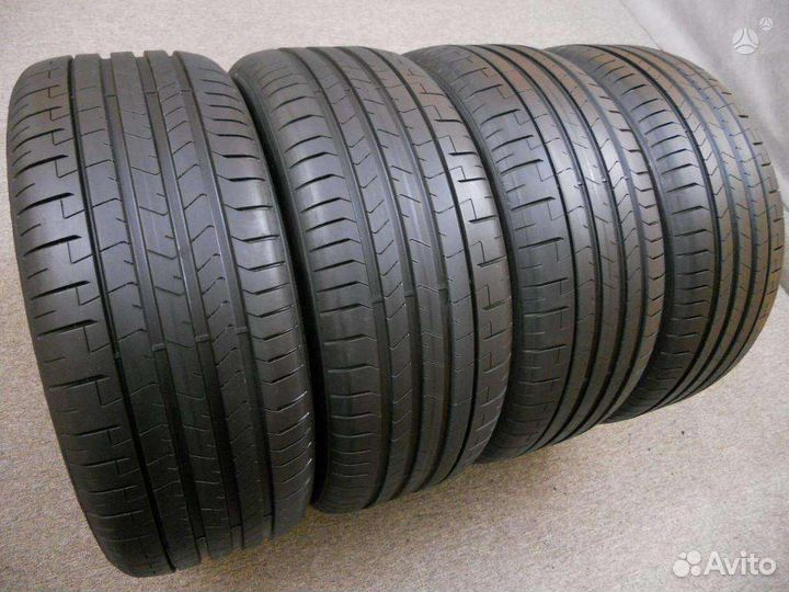 Pirelli P Zero PZ4 285/30 R22
