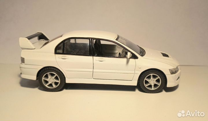 Mitsubishi lancer evolution 8 kinsmart