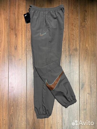 Спортивные штаны nike