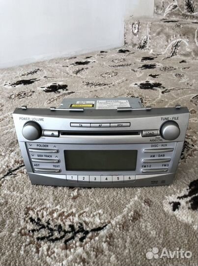 Магнитофон штатный camry 40