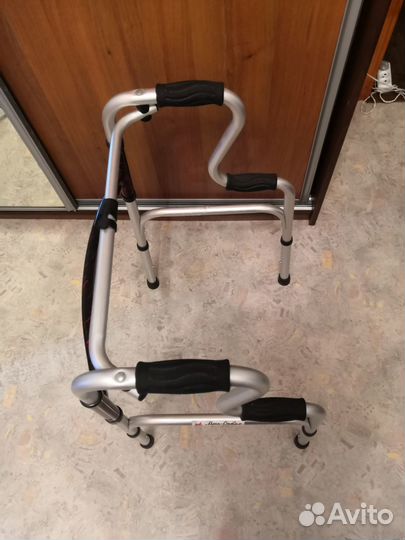 Ходунки для взрослых шагающие