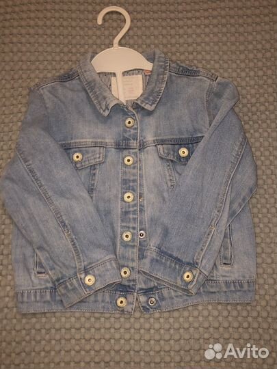Джинсовая куртка на девочку 110/116