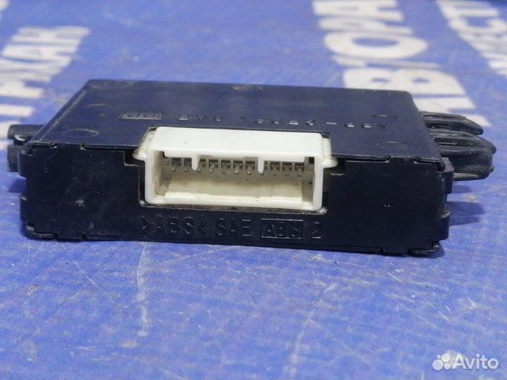 Блок управления центральным замком Toyota Yaris