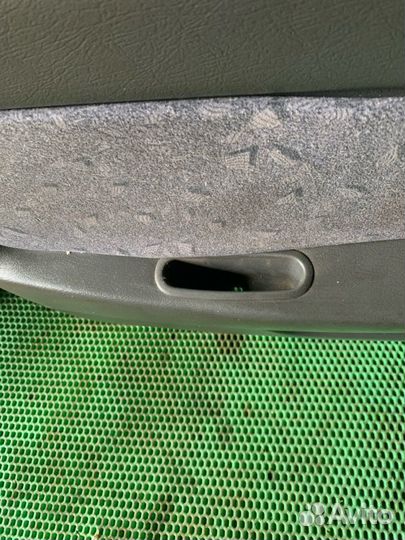 Обшивка карта двери передняя левая Kia Spectra LD