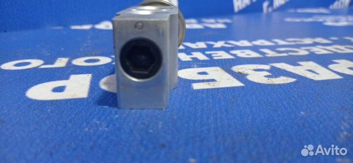 Клапан кондиционера Toyota Camry 40 седан 2AZ-FE