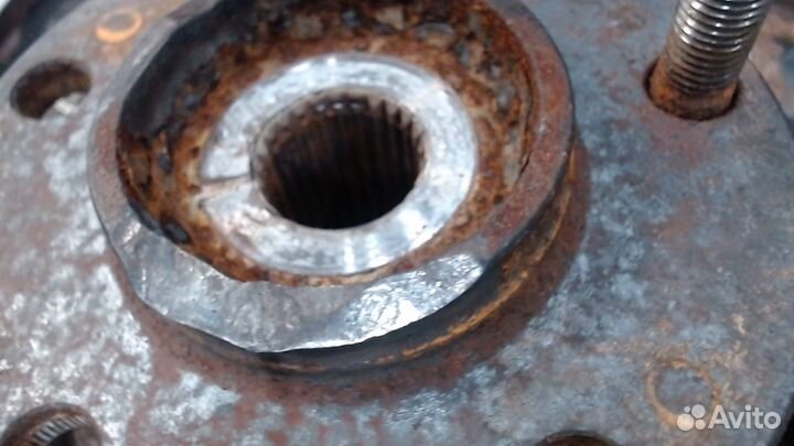 Ступица (кулак, цапфа) Mitsubishi Endeavor, 2008