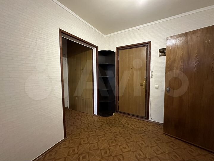 2-к. квартира, 50 м², 3/9 эт.
