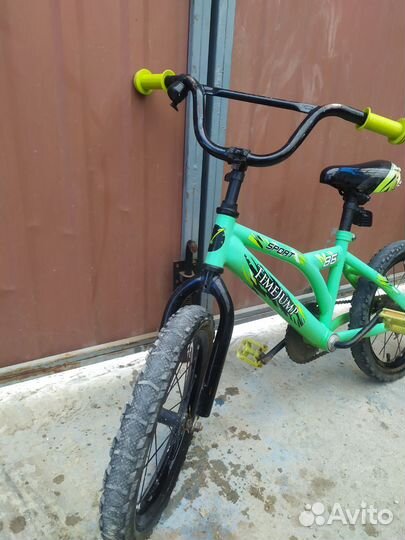 Продам детские велосипеды 2 шт, и самокат