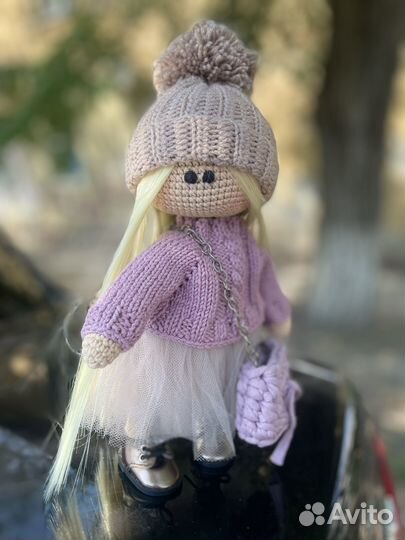 Вязаная интерьерная кукла тильда ручной работы