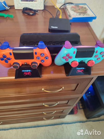 Подставка Dobe для PS4 pro с доп охлаждением