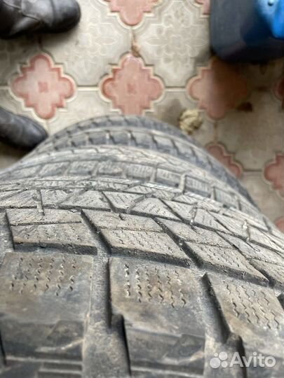 Bridgestone Blizzak DM-V1 265/65 R17