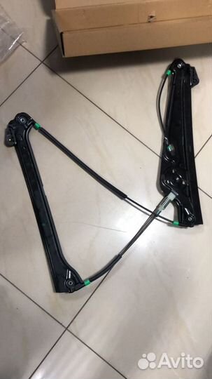 Стеклоподьемник BMW 745Li перед. прав. без мотора