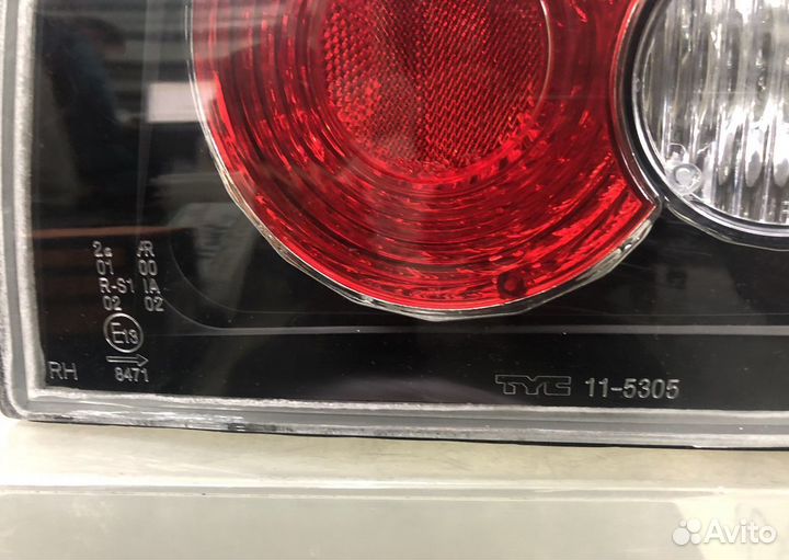 Комплект задних фонарей volkswagen golf 3 (1H1)