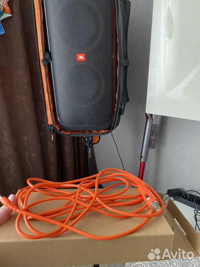 Оригинальное зарядное устройство JBL 300/310