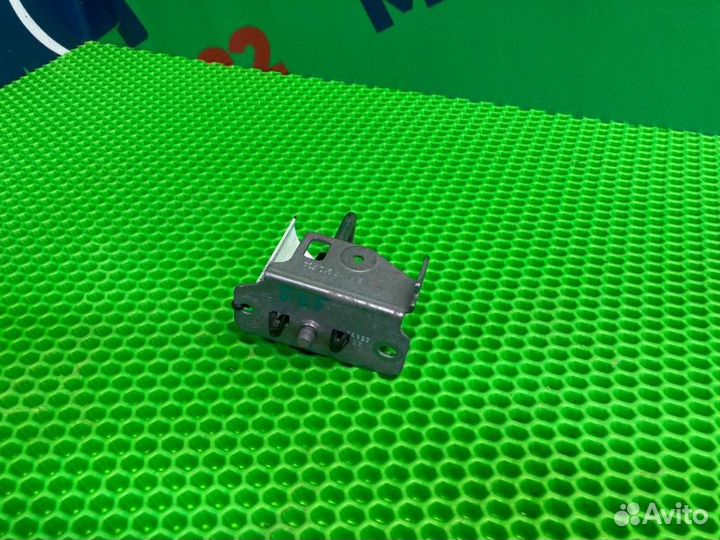 Замок капота левый Bmw X3 F25 N47D20C 2012