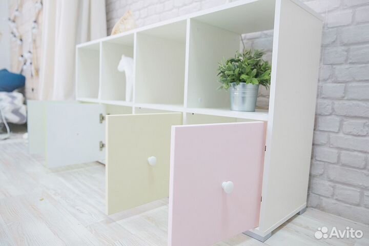 Стеллаж в детскую