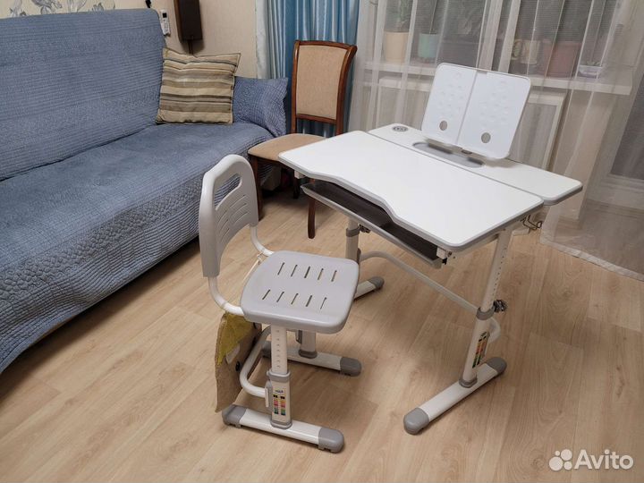 Растущая парта и стул