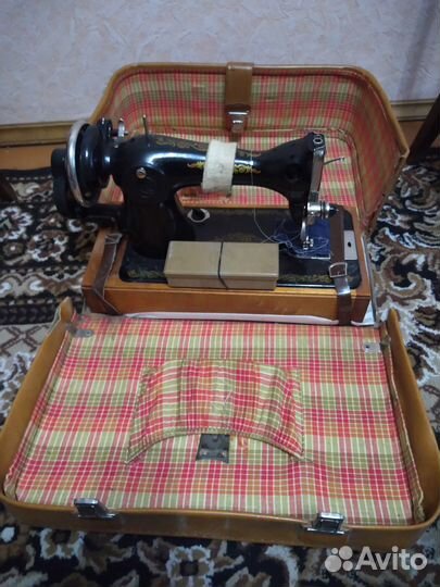 Швейная машинка подольская ручная