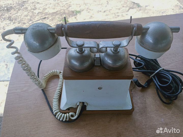 Старинный телефон (реалитет)