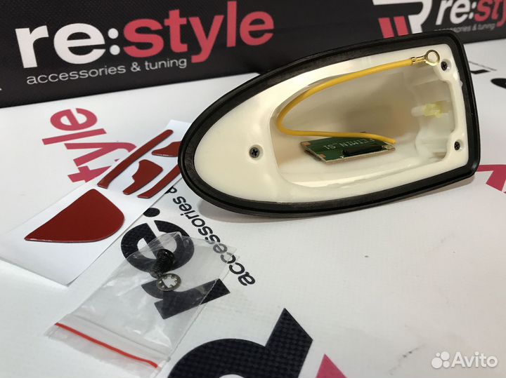 Антенна плавник на крышу Subaru K721