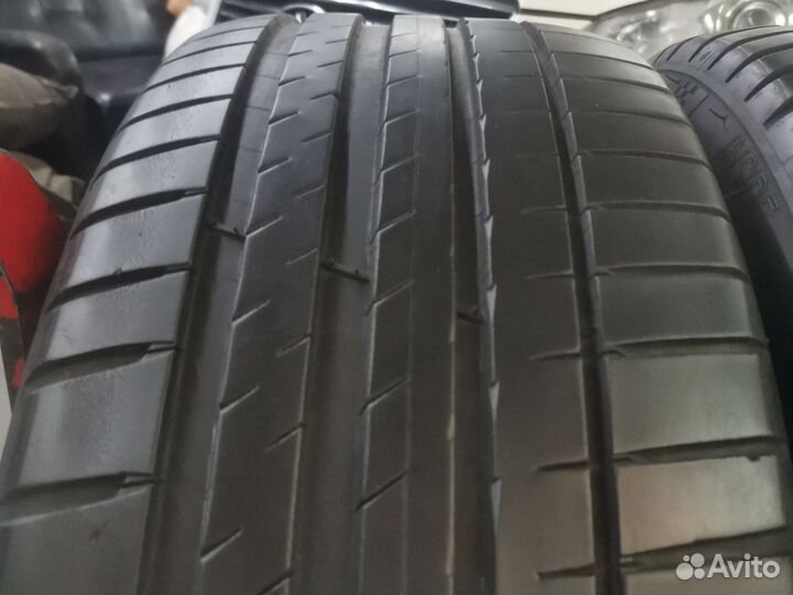 Michelin Pilot Sport 4 245/40 R19 и 275/35 R19