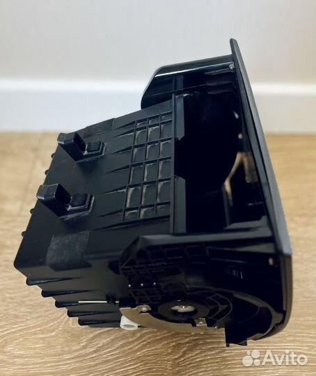 Бардачок центральной консоли Honda Accord 7