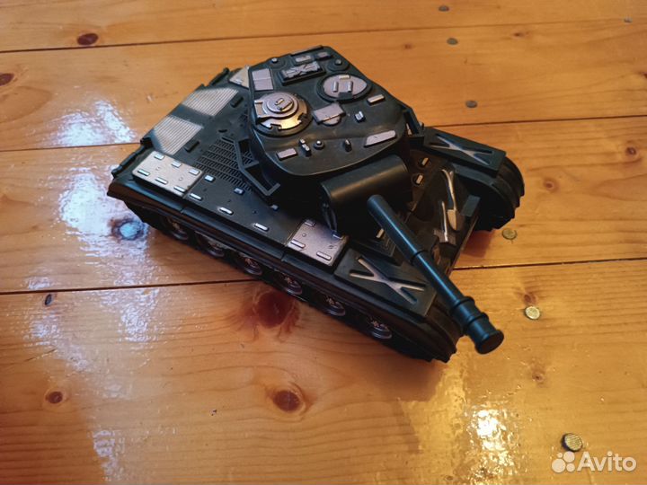 Игрушечная военная техника