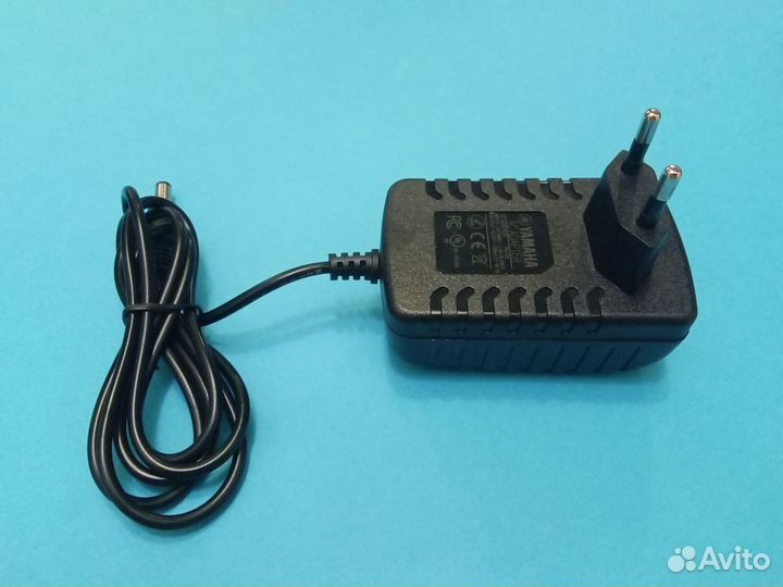 Блок питания синтезатора Yamaha 12V 700 - 750mA