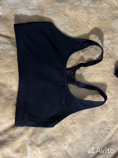 Спортивный топ nike