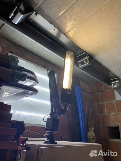 Лампа настольная светодиодная с регулировкой