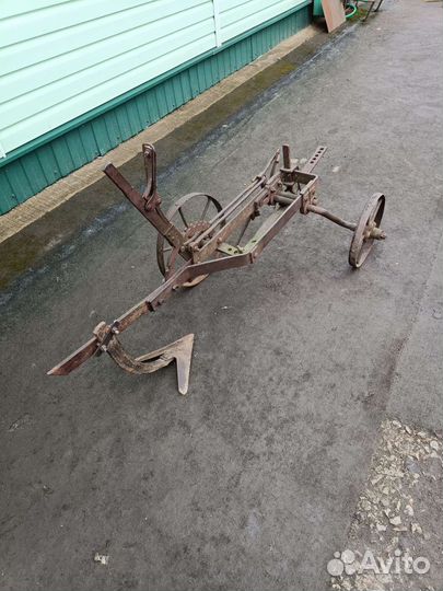 Конный плуг