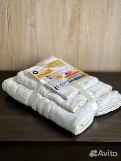 Махровые полотенца новые