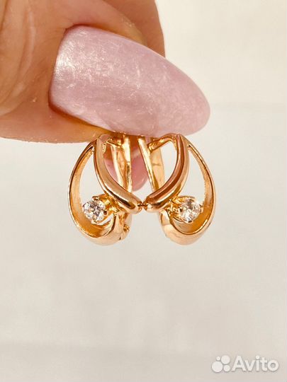 Золотые серьги