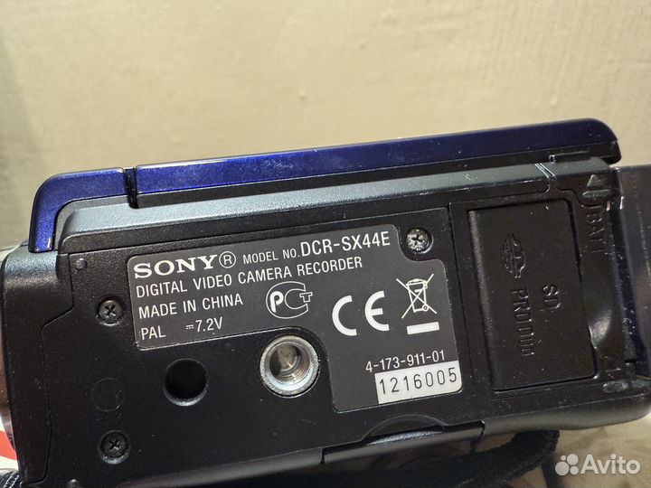 На ремонт Видеокамера Sony DCR-SX44E