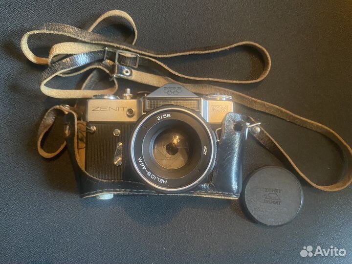 Плёночный фотоаппарат zenit moskva 80 EM