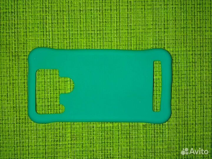 Чехол на телефон