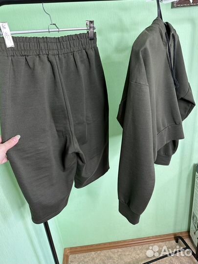 Спортивный костюм