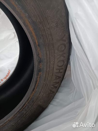 Yokohama Bluearth ES32 215/55 R16 97V