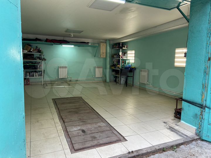 Гараж, > 30 м²