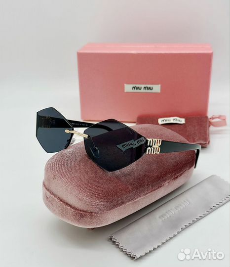 Солнцезащитные очки miu miu