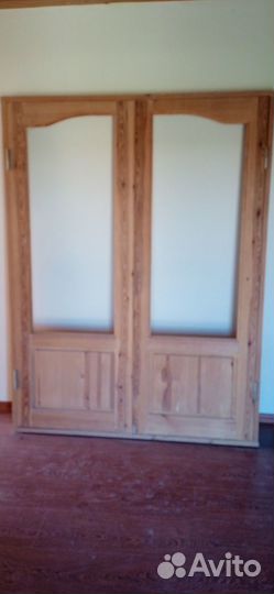 Двери деревянные двухстворчатые