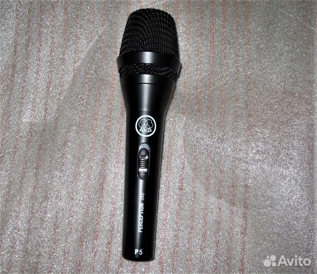 Микрофон AKG P5